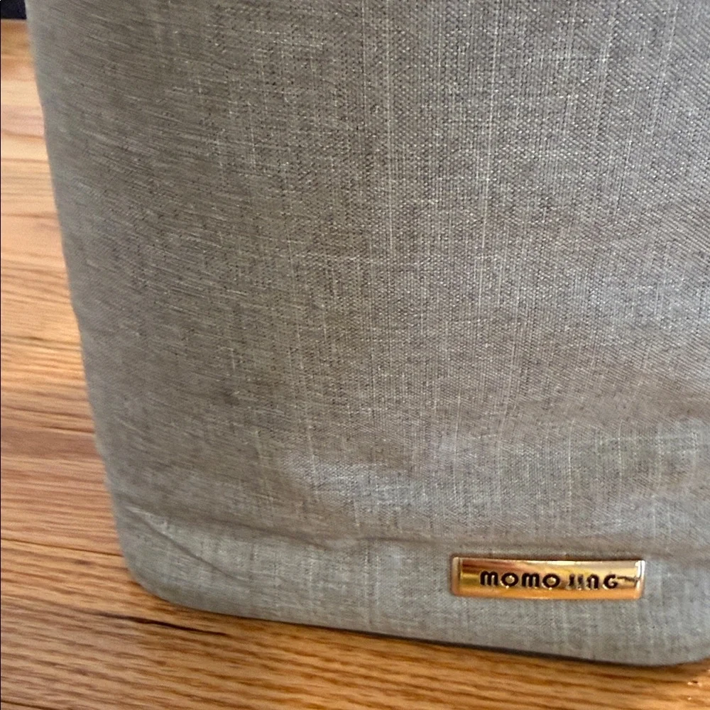 Momojing insulated breastmilk cooler and baby bottle bag